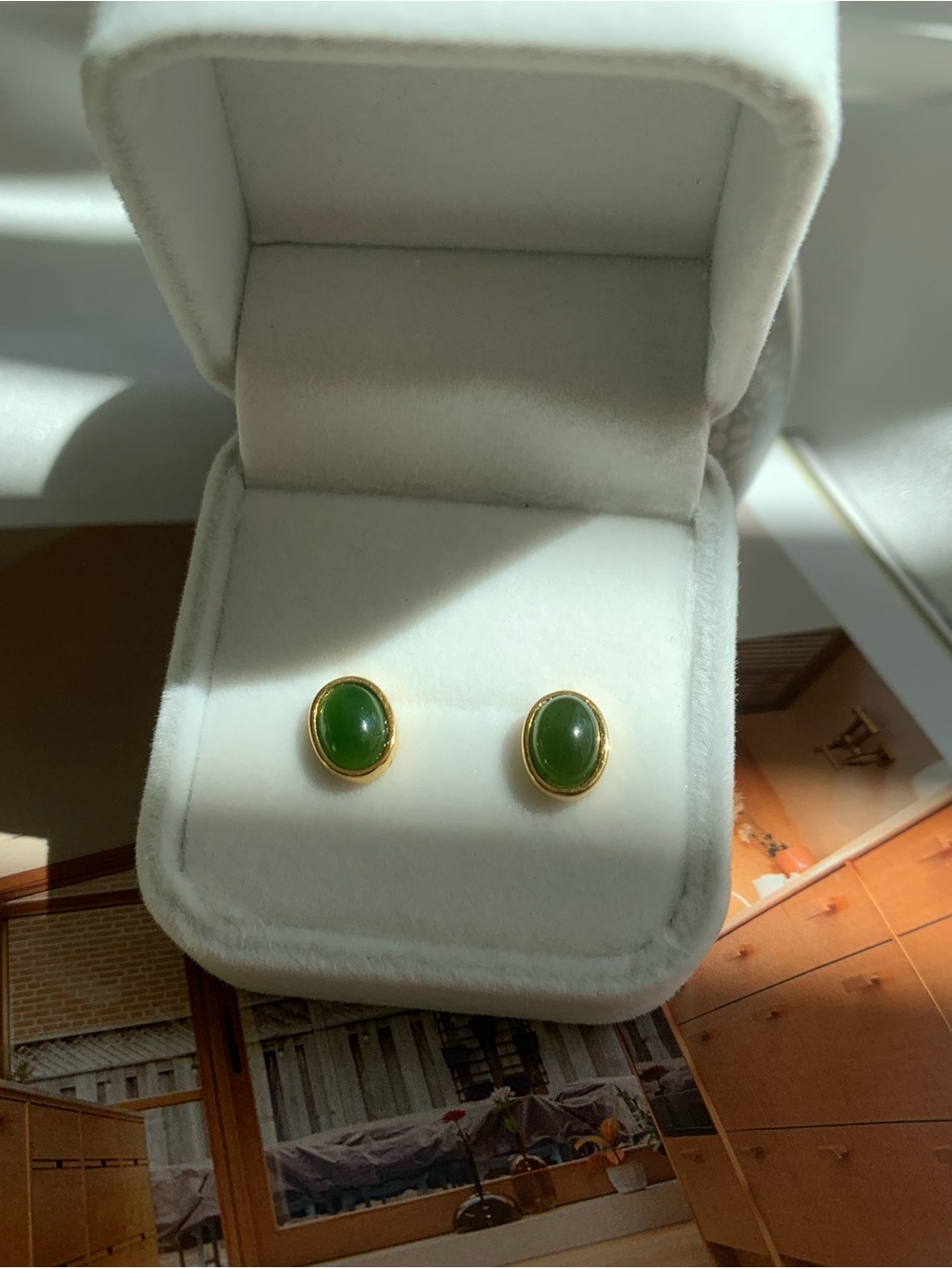 Brand new jade Stud Earrings - s925